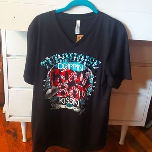 T shirt.